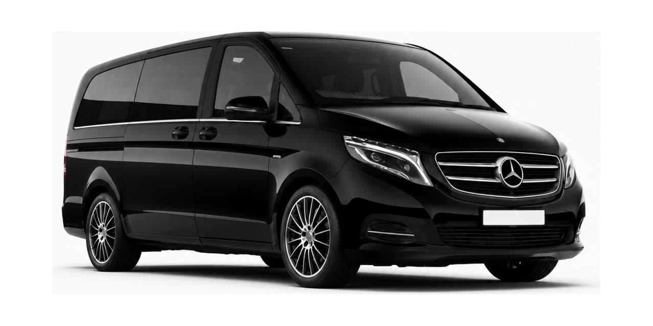 Mercedes-Benz Vito noir vu de trois quarts avant